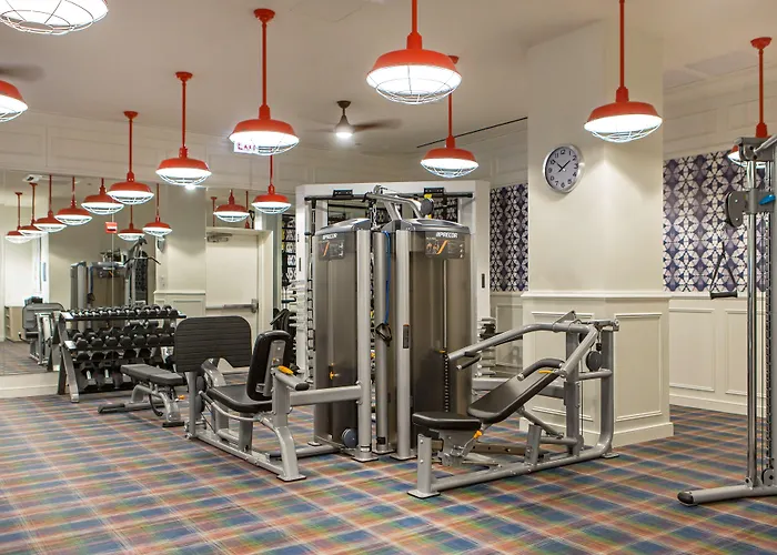 The Collection Magnificent Mile 4*