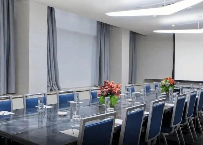 The Collection Magnificent Mile Hotel 4*