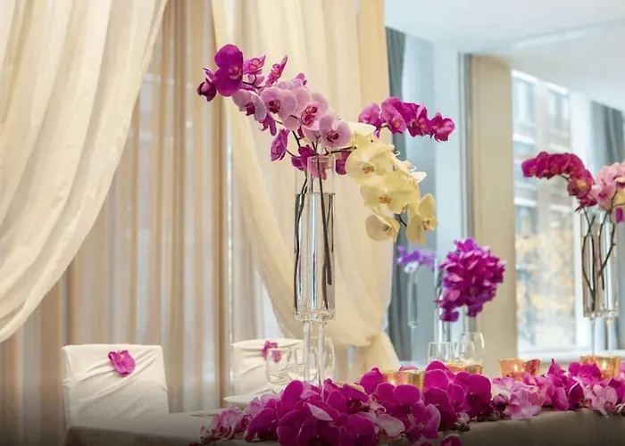The Collection Magnificent Mile Hotel