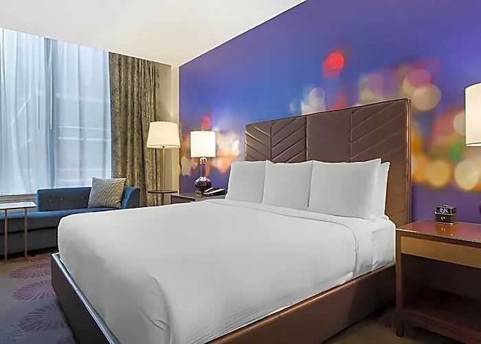 The Collection Magnificent Mile 4*