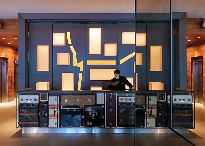 Hotel The Collection Magnificent Mile Chicago