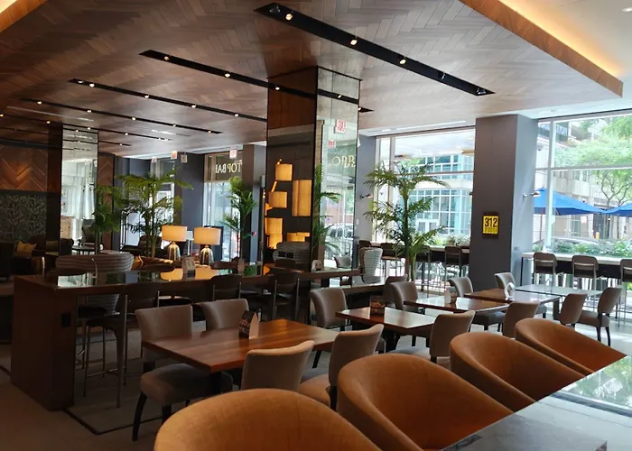 The Collection Magnificent Mile 4*
