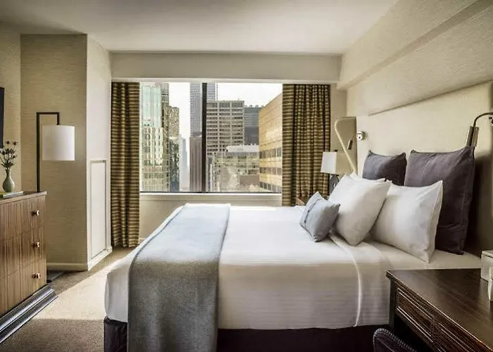 Hotel The Collection Magnificent Mile 4*